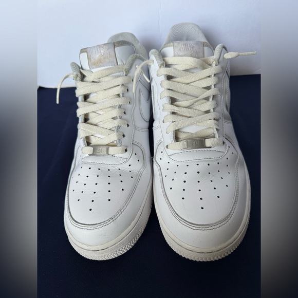 Men’s Low Cut All White Nike Air Force 1’s Size 11.5 Authentic Fast Shipping - Picture 1 of 16